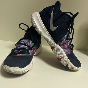 Nike Kyrie 5 Galaxy gently used